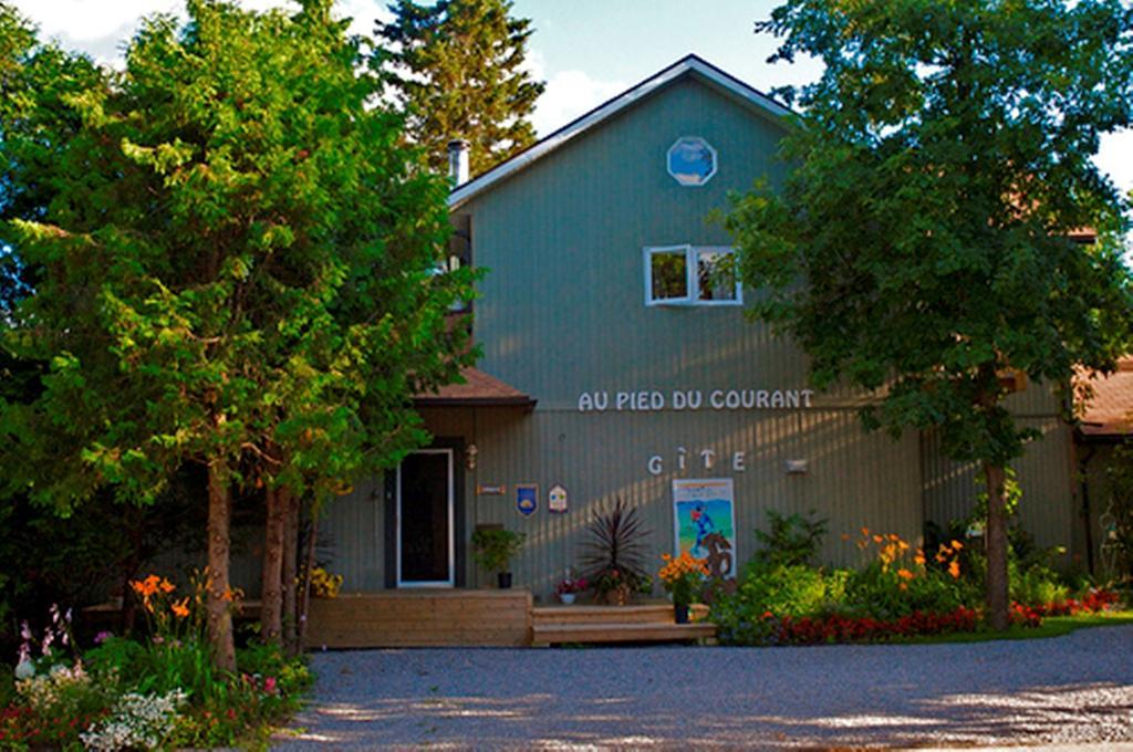 Gite Au Pied Du Courant De Gilbert Desjardins Mont-Laurier Exterior foto